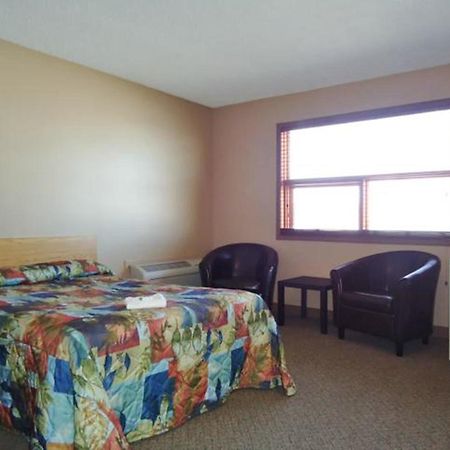 Chubby'S Bar & Motel Belle Plaine Экстерьер фото